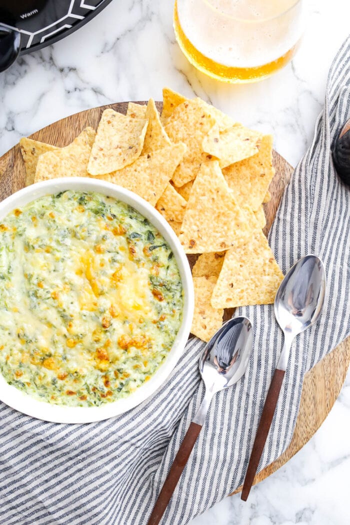 Vegetarian slow cooker spinach and artichoke dip